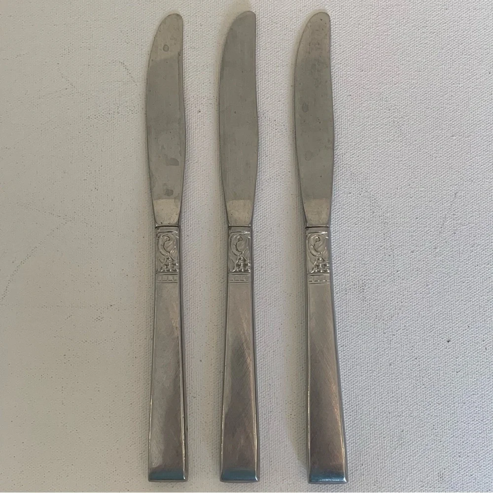 3 Oneida WM Dalton BROOKWOOD Stainless Steel Knives Knife 8.5